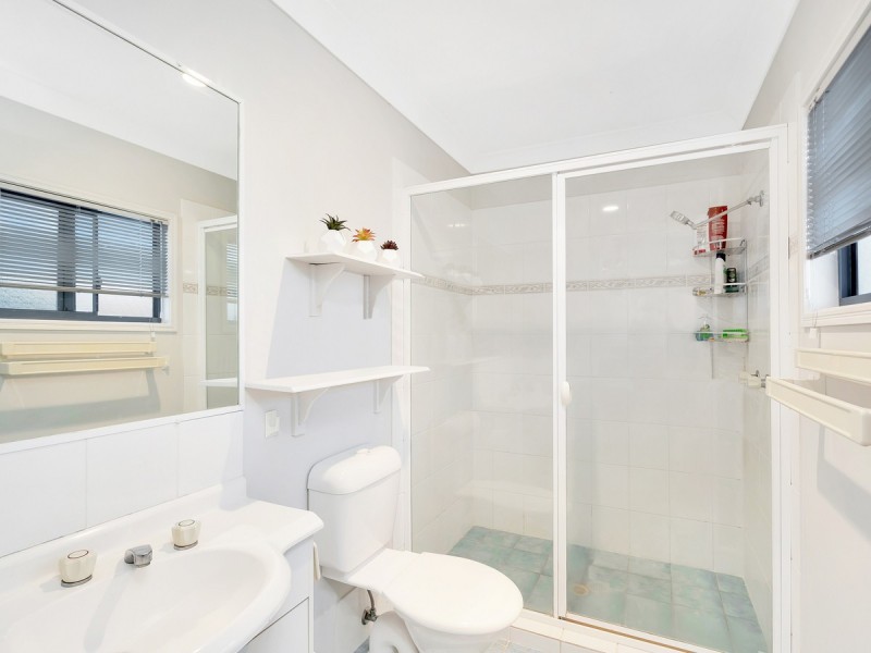 34/2 Studio Drive, Pacific Pines QLD 4211