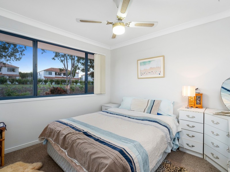 34/2 Studio Drive, Pacific Pines QLD 4211
