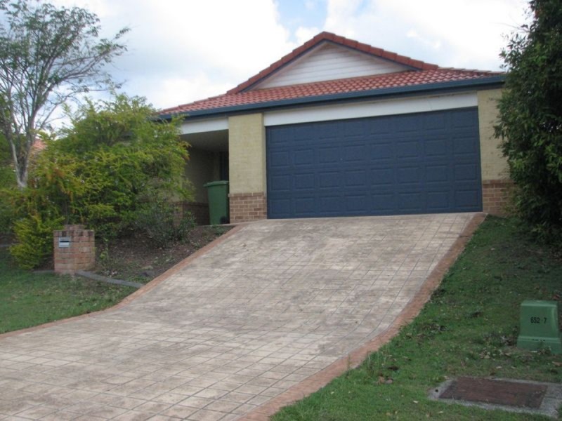 10 Fanning Court, Pacific Pines QLD 4211