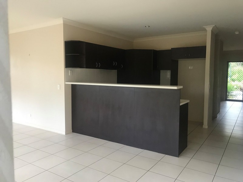 25 Lambert Drive, Maudsland QLD 4210