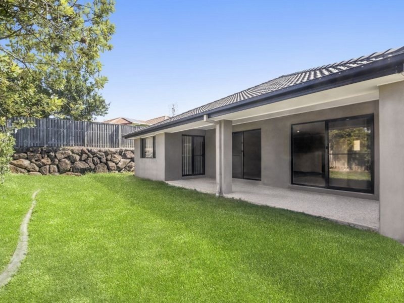 71 Cossington Circuit, Maudsland QLD 4210