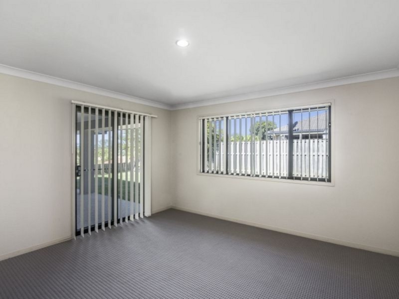 71 Cossington Circuit, Maudsland QLD 4210