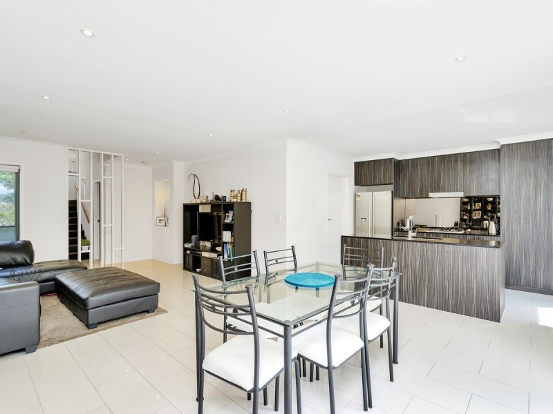 6/14 Norris Street, Pacific Pines QLD 4211