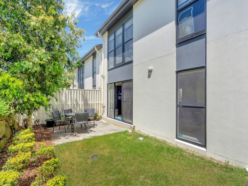 6/14 Norris Street, Pacific Pines QLD 4211