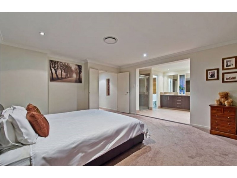 15 Summer Hill Crescent, Maudsland QLD 4210