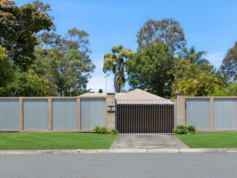 5 Barradine Crescent, Helensvale QLD 4212