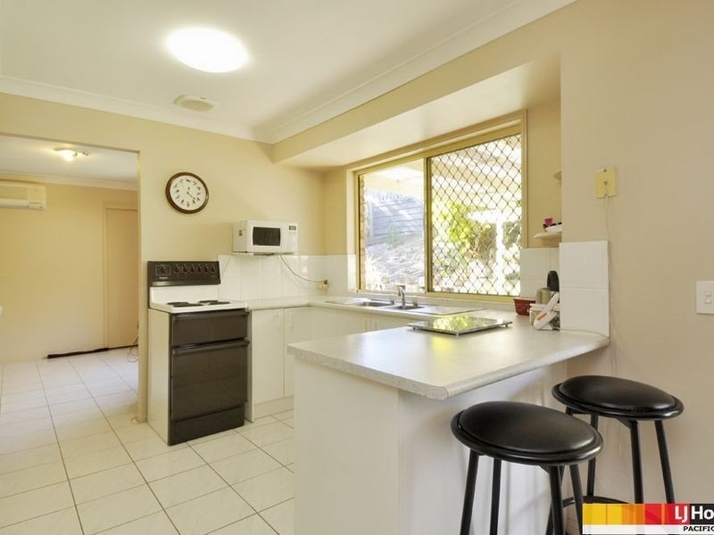 3 Malita Place, Pacific Pines QLD 4211