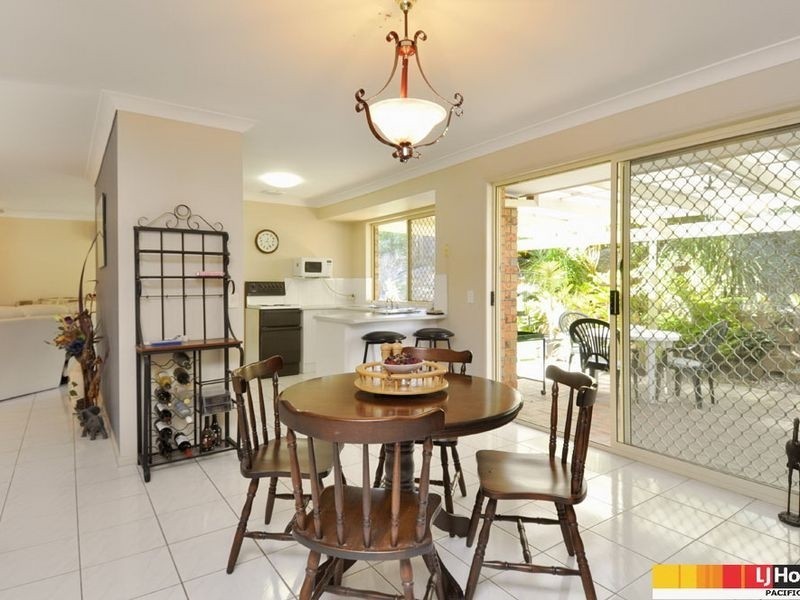 3 Malita Place, Pacific Pines QLD 4211