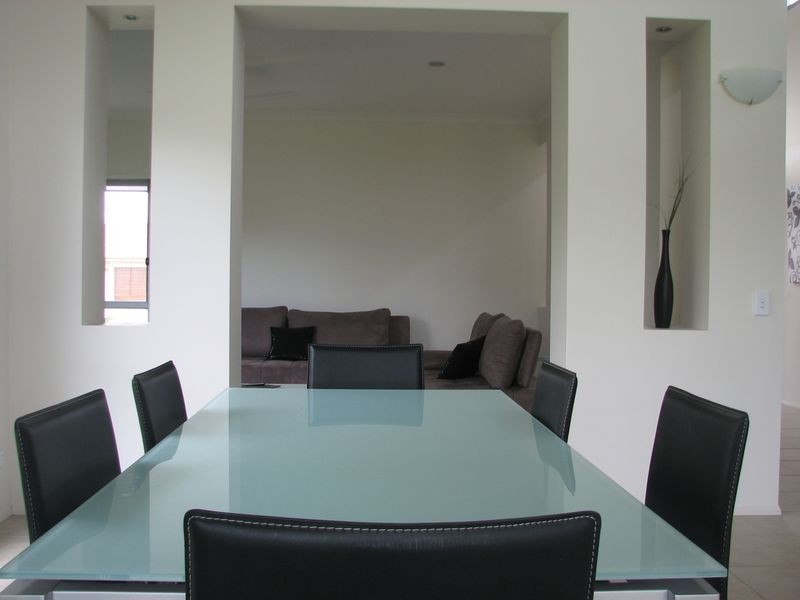 16 Regatta Avenue, Oxenford QLD 4210