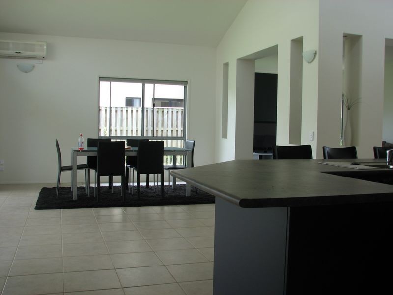 16 Regatta Avenue, Oxenford QLD 4210