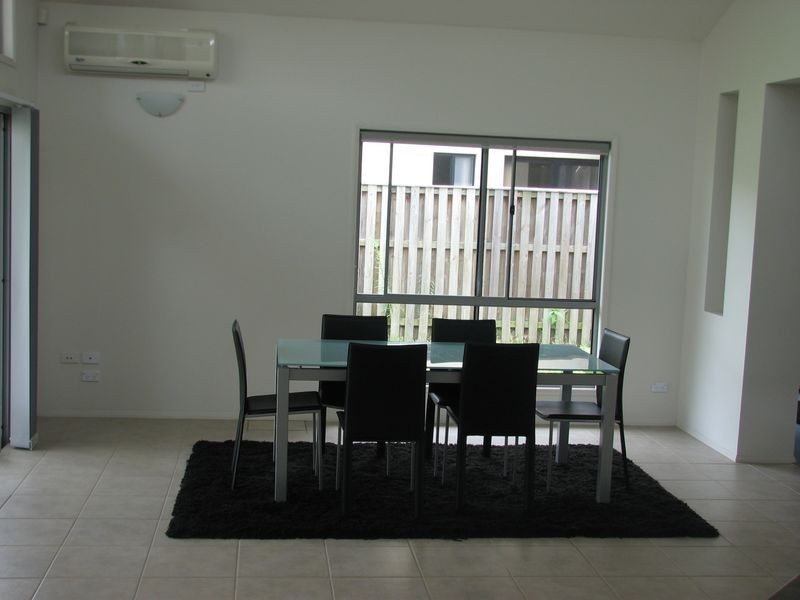 16 Regatta Avenue, Oxenford QLD 4210