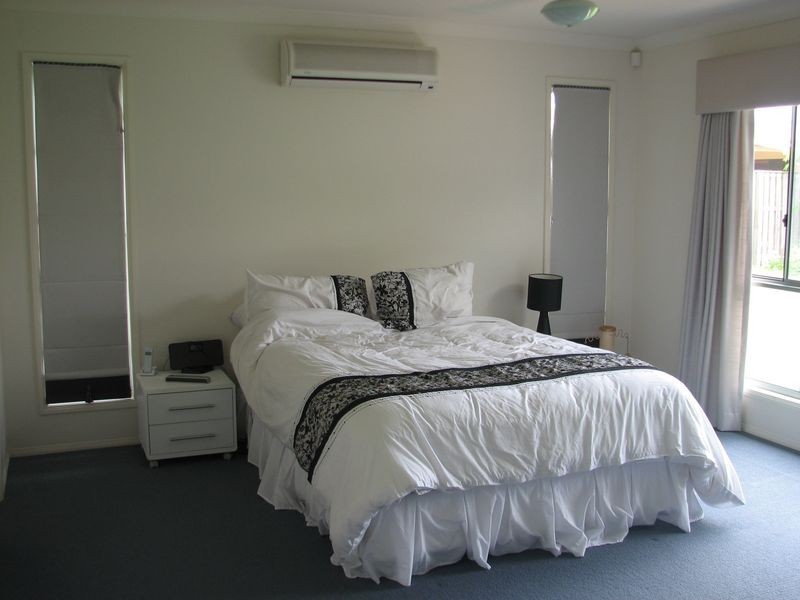 16 Regatta Avenue, Oxenford QLD 4210