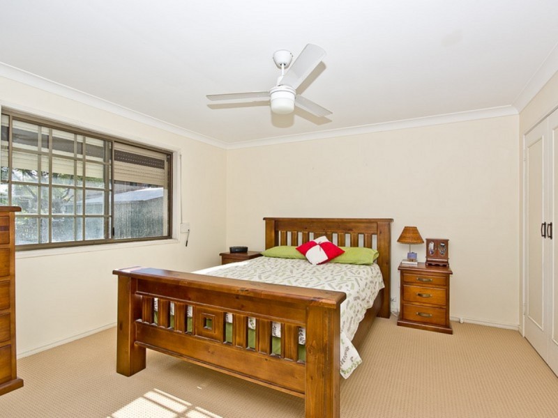 8 Wolvi Place, Helensvale QLD 4212