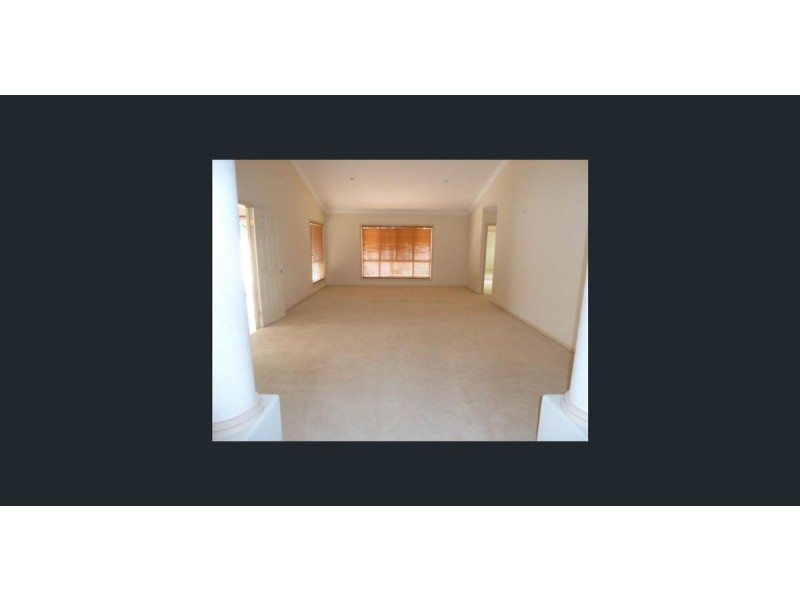 20 Oyster Cove Promenade, Helensvale QLD 4212