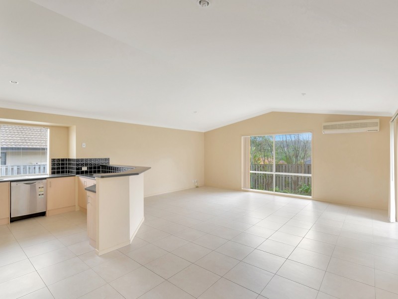 42 Witheren Circuit, Pacific Pines QLD 4211
