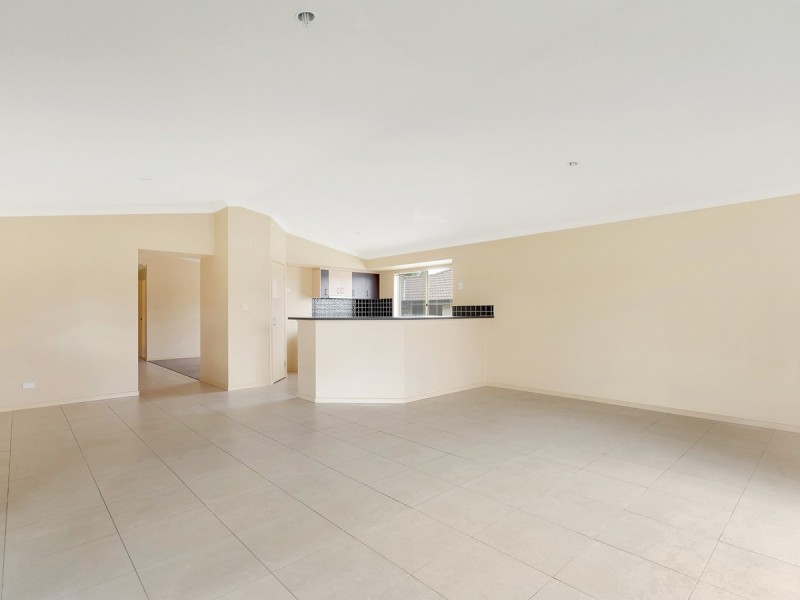 42 Witheren Circuit, Pacific Pines QLD 4211