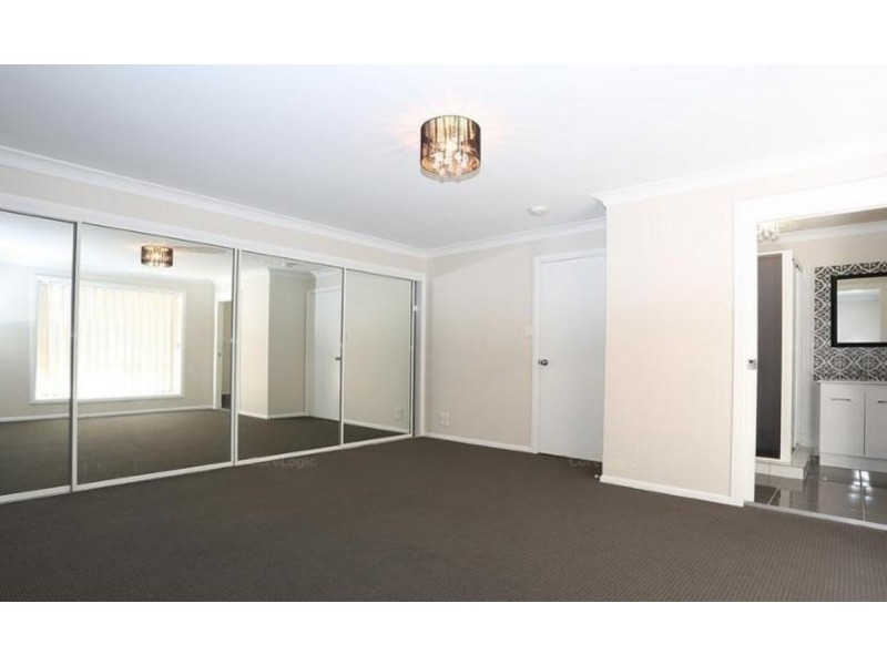 37 Captain Cook Close, Arundel QLD 4214