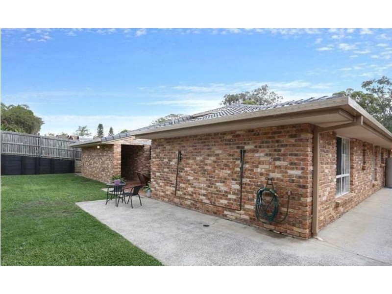37 Captain Cook Close, Arundel QLD 4214