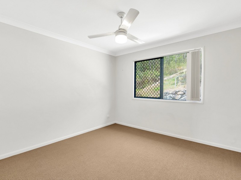 18 Inman Court, Pacific Pines QLD 4211