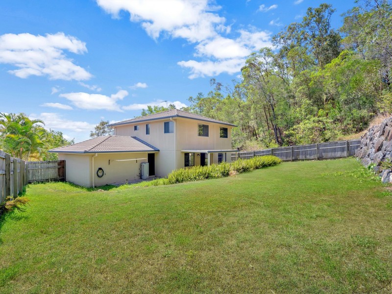 18 Inman Court, Pacific Pines QLD 4211