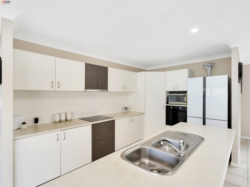 17 Norfolk Drive, Pacific Pines QLD 4211