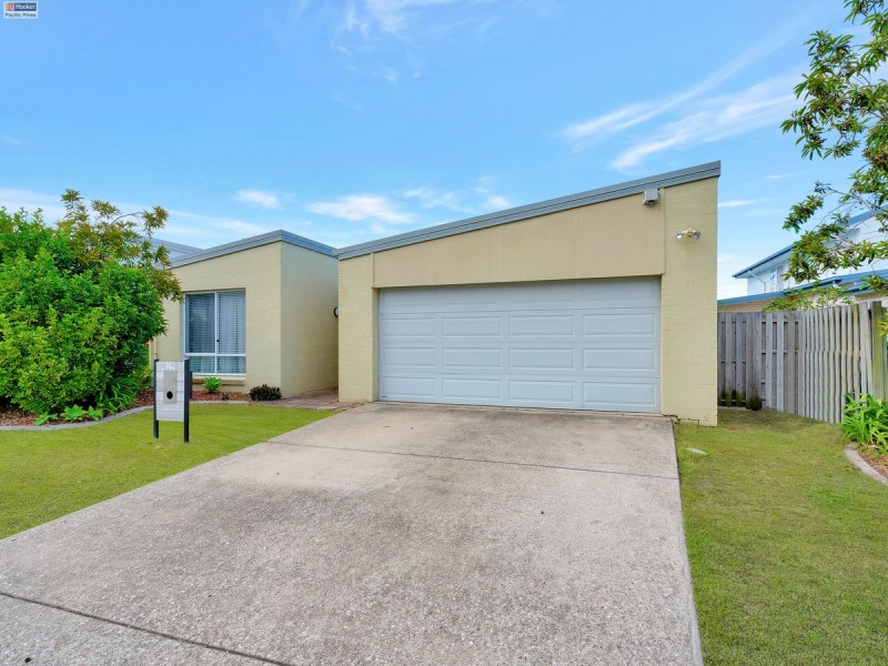 17 Norfolk Drive, Pacific Pines QLD 4211