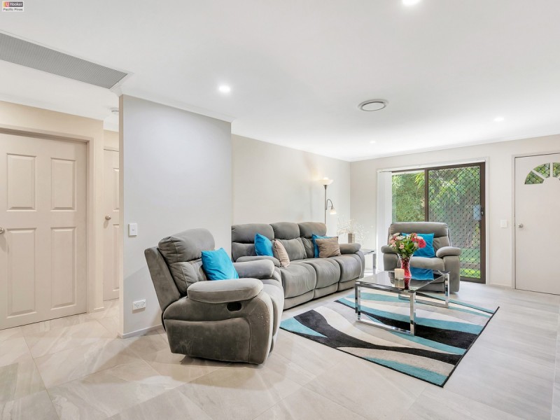 2/18 Columbia Court, Oxenford QLD 4210