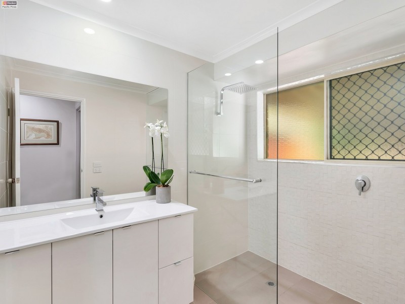 2/18 Columbia Court, Oxenford QLD 4210