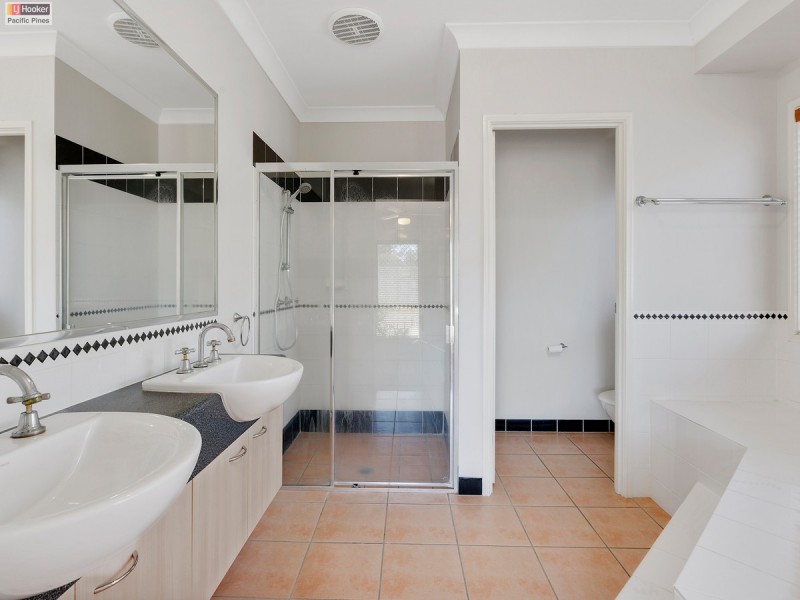 17 Govett Street, Pacific Pines QLD 4211