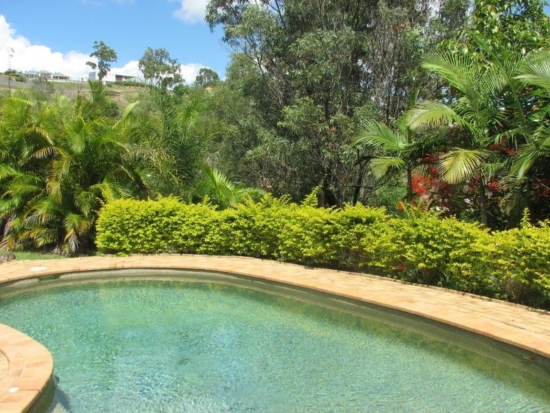 7 Windward Rise, Pacific Pines QLD 4211