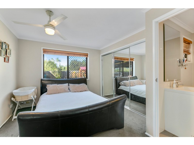 2/25 Chaplin Crescent, Oxenford QLD 4210