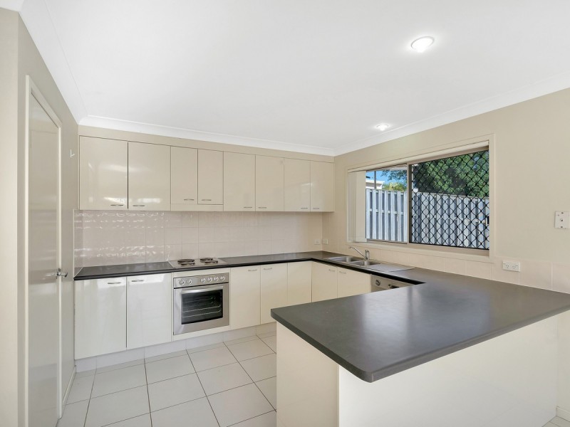 3 Ainsworth Street, Pacific Pines QLD 4211