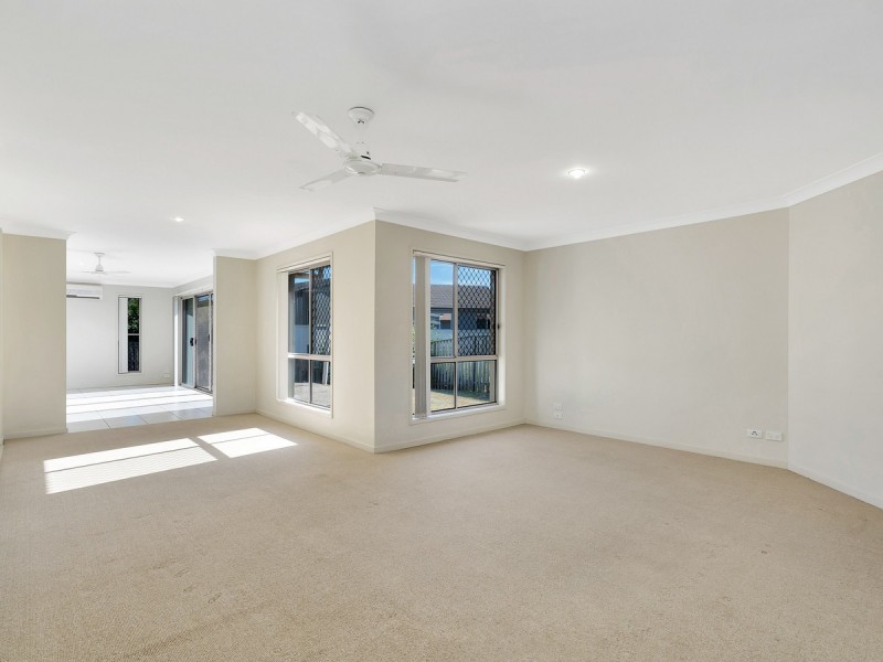 3 Ainsworth Street, Pacific Pines QLD 4211