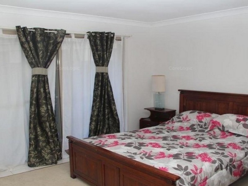 15 Harrow Place, Arundel QLD 4214