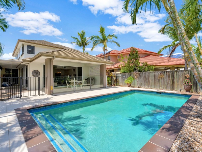 7 The Close, Helensvale QLD 4212