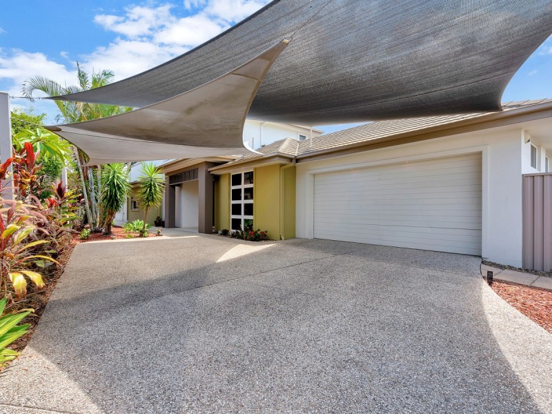 7 The Close, Helensvale QLD 4212