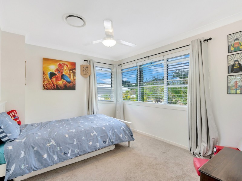 7 The Close, Helensvale QLD 4212