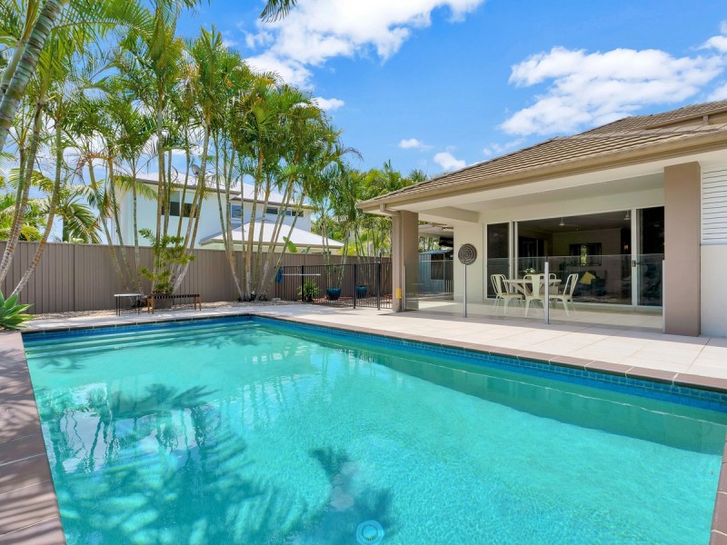 7 The Close, Helensvale QLD 4212