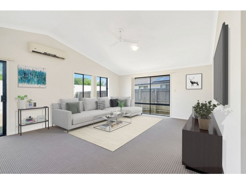 68 Serafina Drive, Helensvale QLD 4212