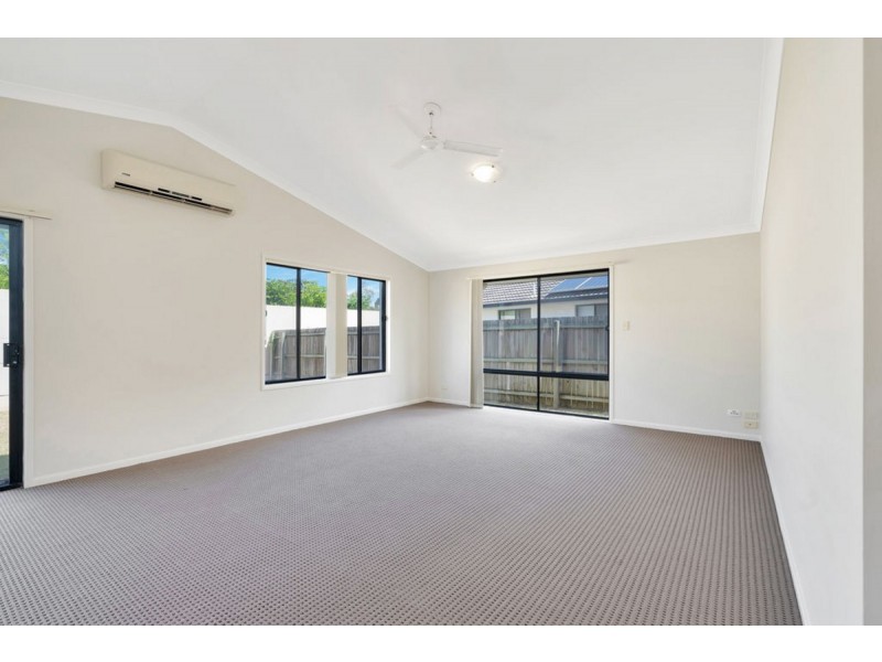 68 Serafina Drive, Helensvale QLD 4212