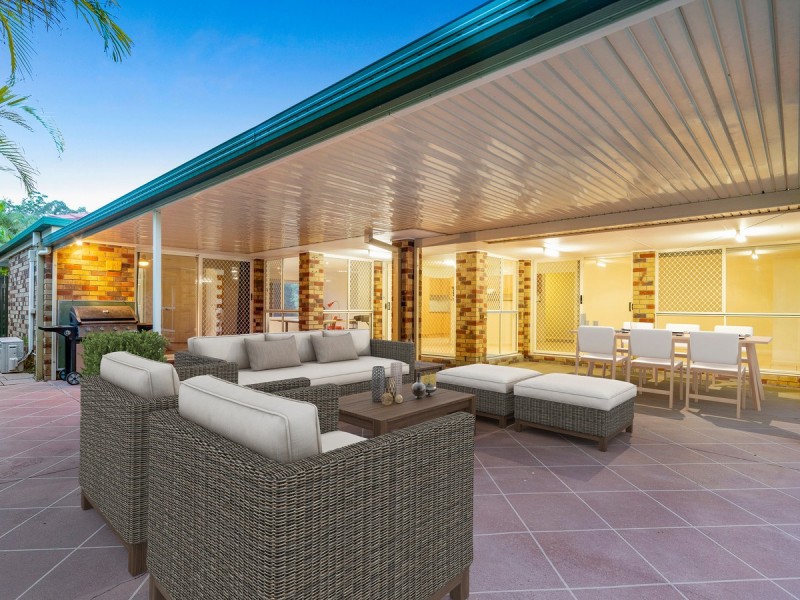 10 Atoli Rise, Pacific Pines QLD 4211