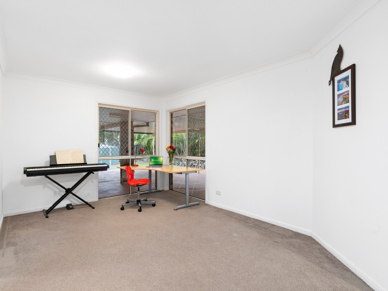10 Atoli Rise, Pacific Pines QLD 4211