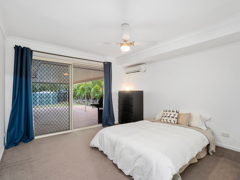 10 Atoli Rise, Pacific Pines QLD 4211