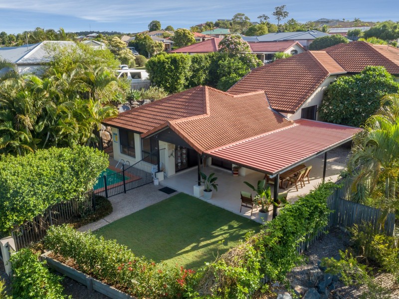 8 Coonowrin Street, Pacific Pines QLD 4211