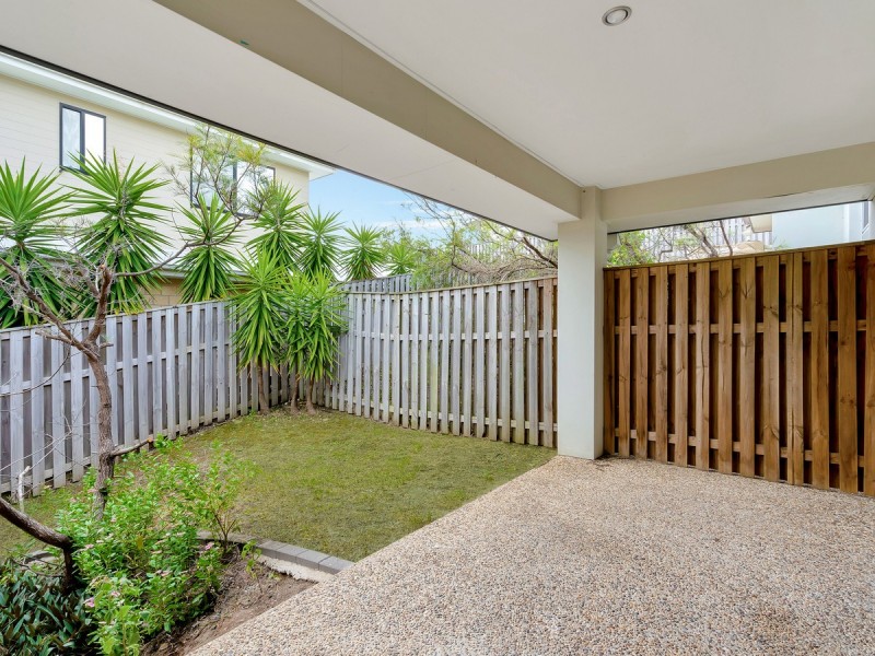 1/1 Chesterton Street, Pacific Pines QLD 4211