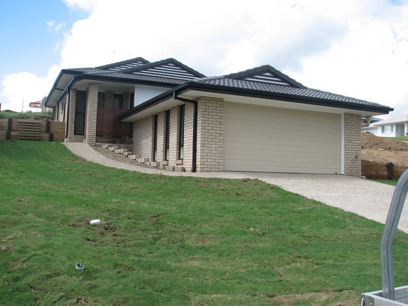 47 Barradeen Circuit, Pacific Pines QLD 4211