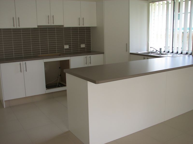 47 Barradeen Circuit, Pacific Pines QLD 4211