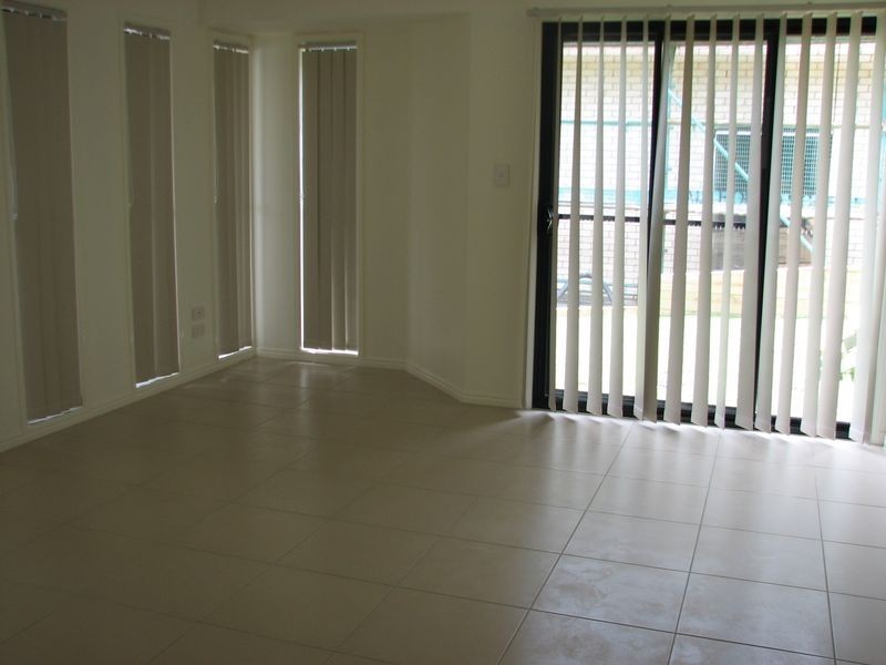 47 Barradeen Circuit, Pacific Pines QLD 4211