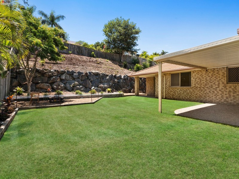 31 Feathertop Crescent, Pacific Pines QLD 4211