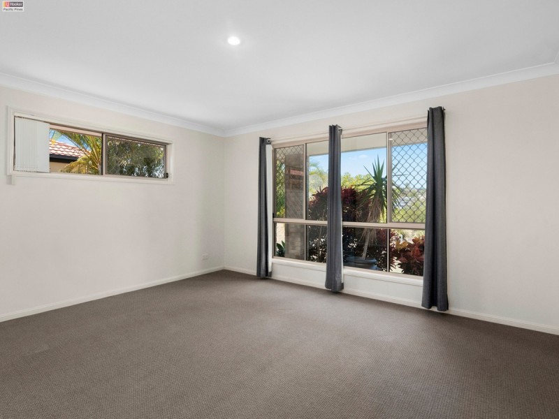 31 Feathertop Crescent, Pacific Pines QLD 4211